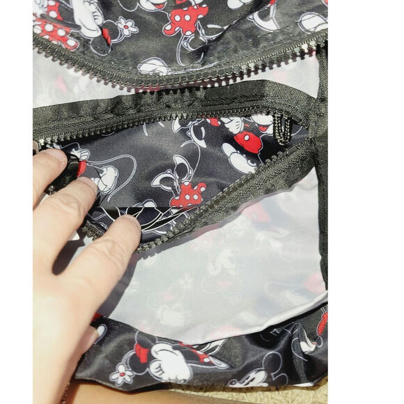 Bioworld Mickey Mouse Weekender Duffel Travel Tote Overnight Bag - Picture 10 of 16